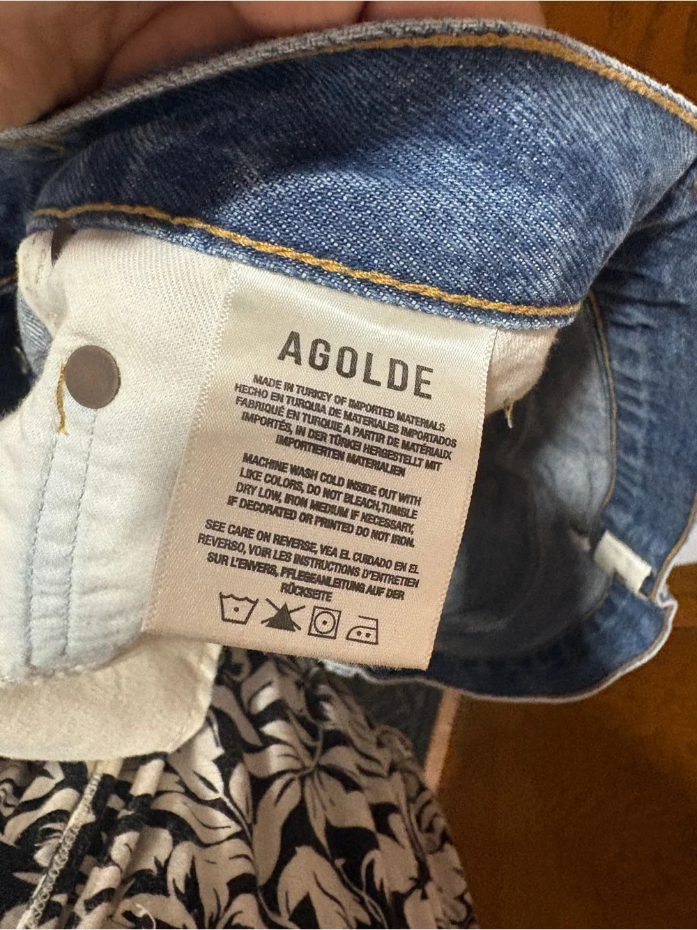 AGOLDE Parker Long Cuff in Heat Wave Fly Front Cotton Mid-Rise Raw Hem 30 Short